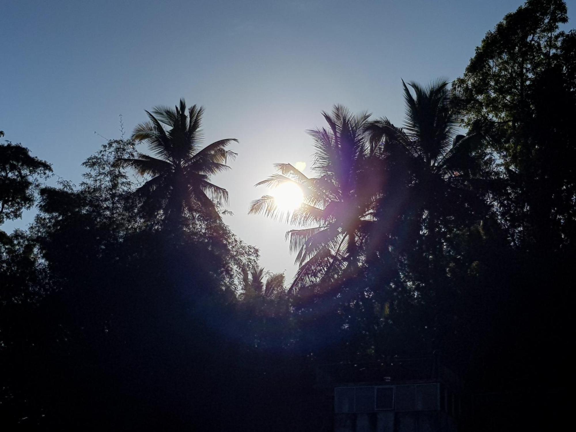 Lush Breeze Hotel Kandy Bagian luar foto